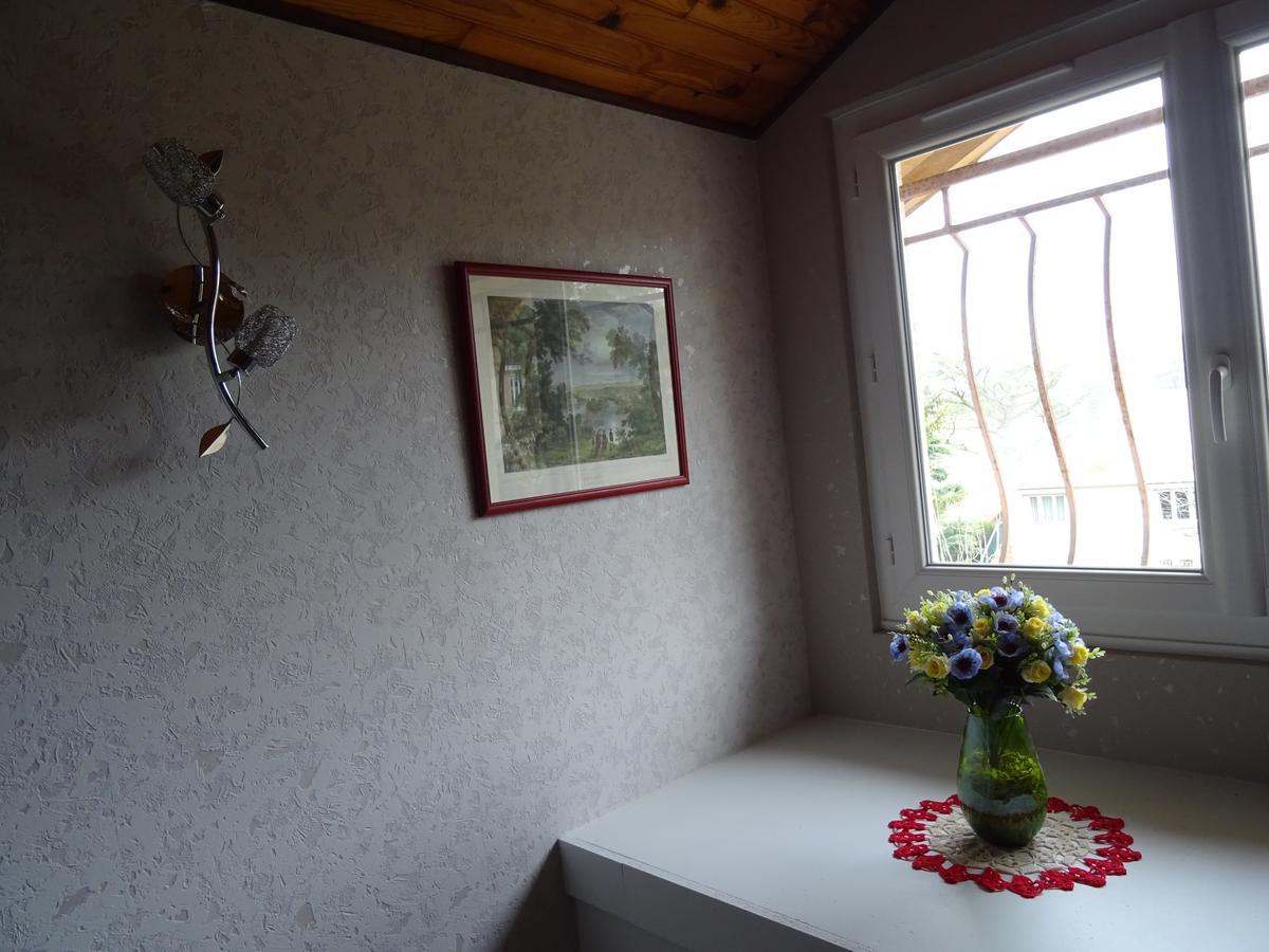 Chez Sylvie Hotel Sainte-Foy-lès-Lyon Екстериор снимка